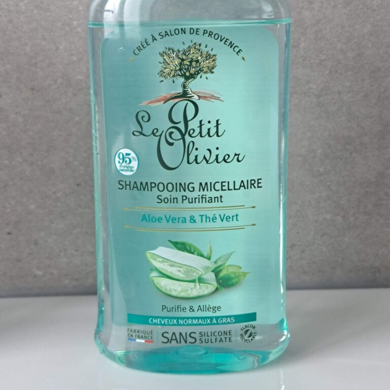 le-petit-olivier-shampoing-micellaire-aloe-vera-the-vert-1