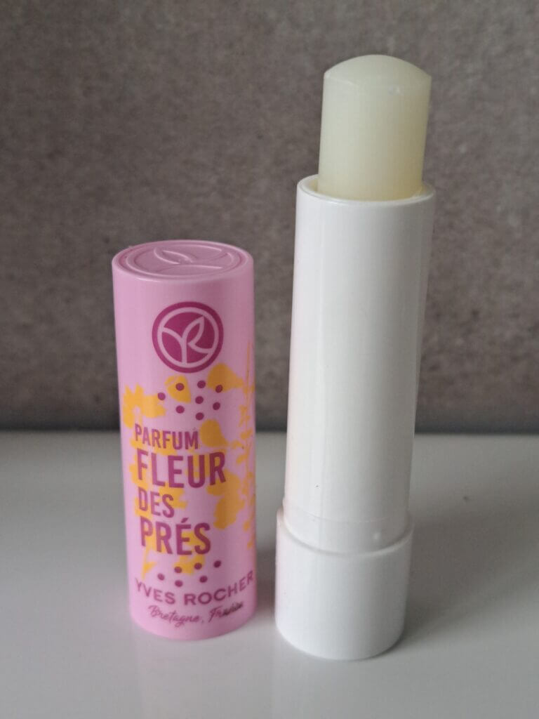 yves-rocher-baume-levres-fleurs-pres-2